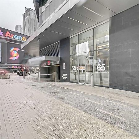 Prime Location - Stunning 2-Bdrm Condo Toronto Buitenkant foto